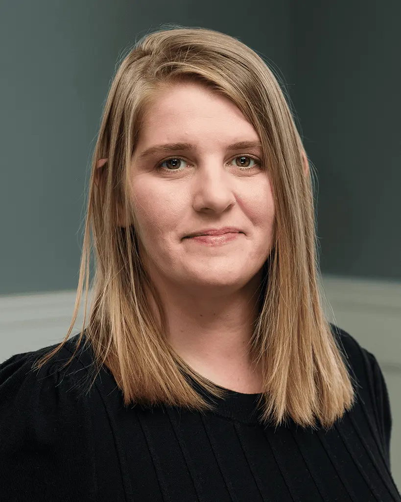 AmberVolk2025-819x1024-1