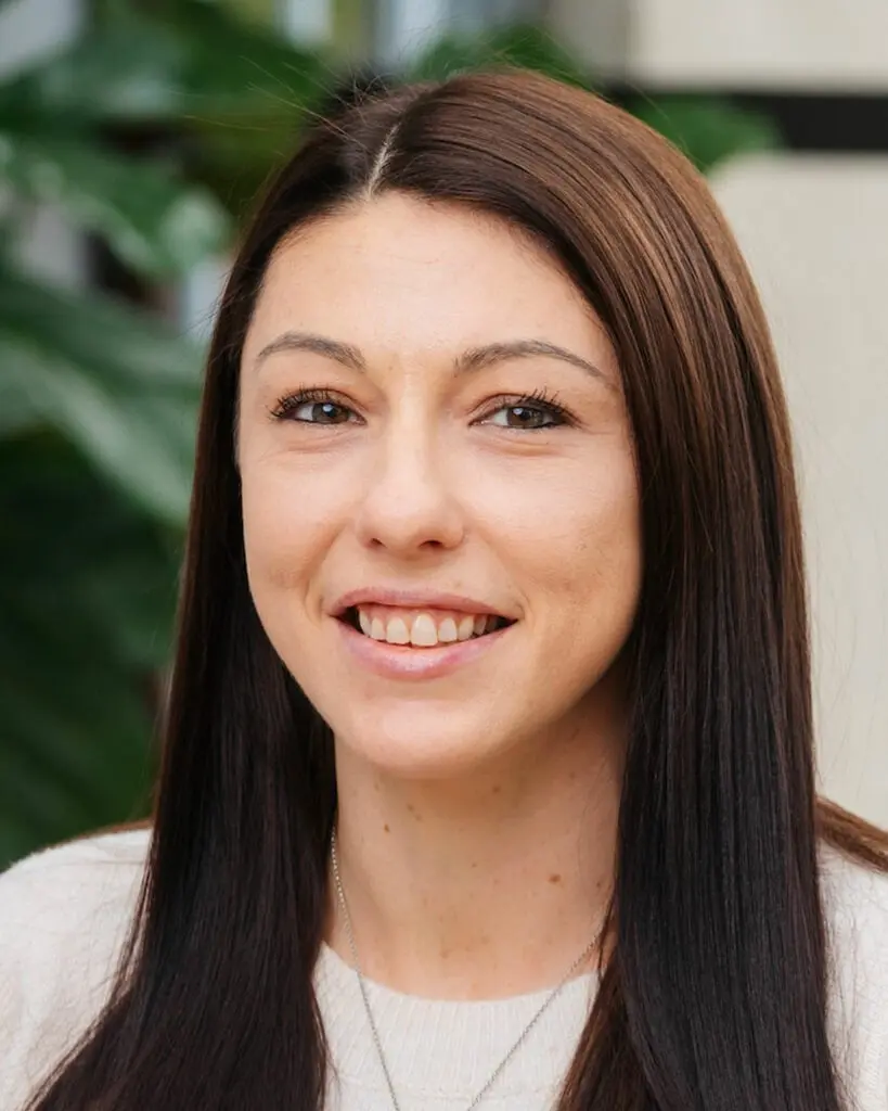 RennerTracey2025-819x1024