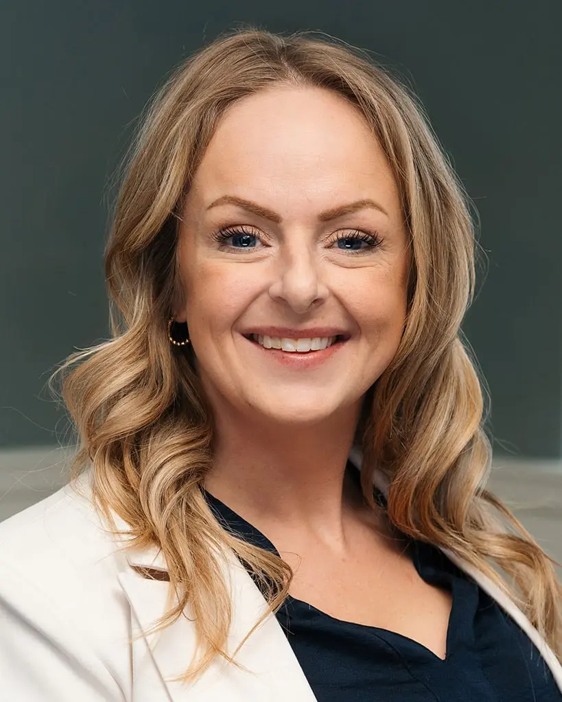 SamanthaOsterlofHeadShot-819x1024-1